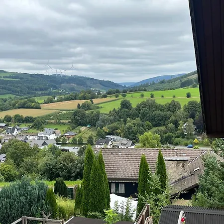 Unter Den Wolken *